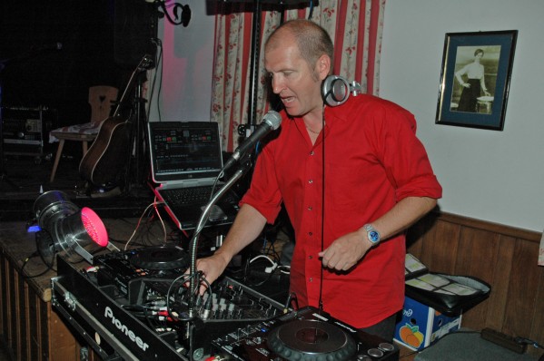 DJ im Gasthof Linde Stumm.jpg